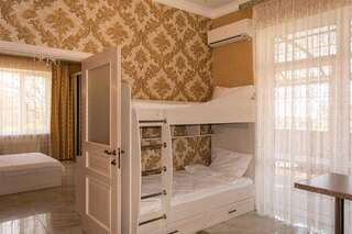 Гостиница Гостевой дом Александр Геленджик Улучшенные двухкомнатные апартаменты-8