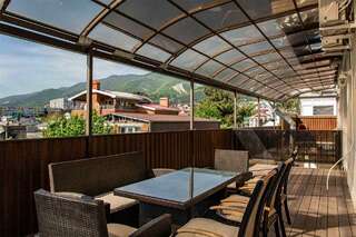 Гостиница Гостевой дом Александр Геленджик Улучшенные двухкомнатные апартаменты-3