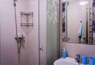 Гостиница Гостевой дом Александр Геленджик Домик бунгало-10