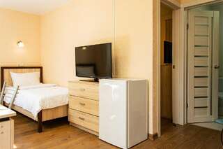 Гостиница Гостевой дом Александр Геленджик Домик бунгало-5