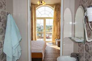 Гостиница Гостевой дом Александр Геленджик Супериор с видом на море-4